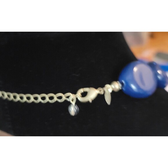 Avon NRT Vintage Navy Blue Chunky Bead Lucite plastic Necklace Retro 80s - Picture 6 of 11